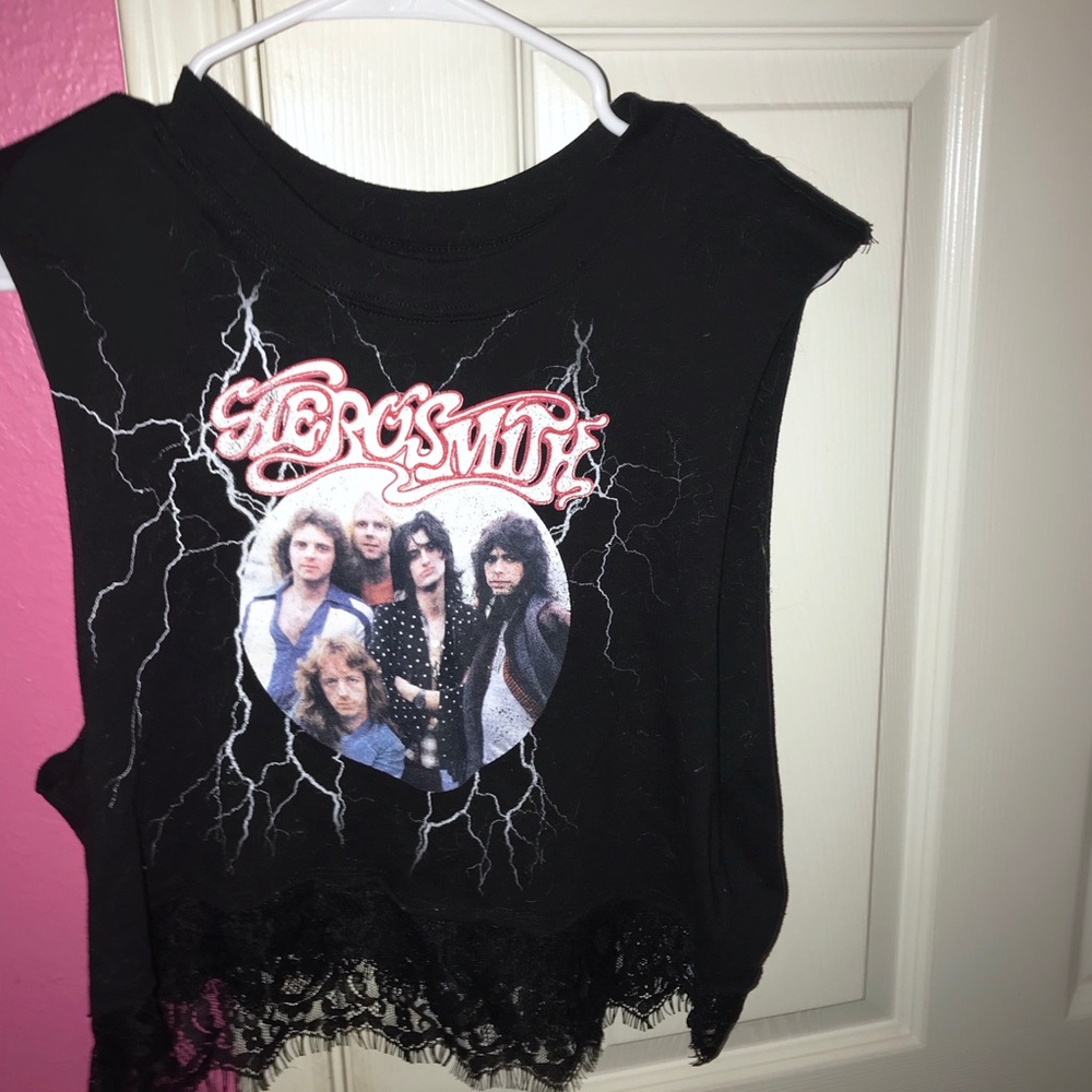 Rock Black crop top with lace
